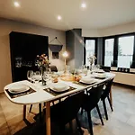 Amon L'vi Bresseur Casa de Férias *