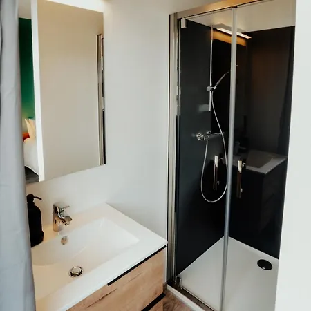 Amon L'vi Bresseur 펜션 *