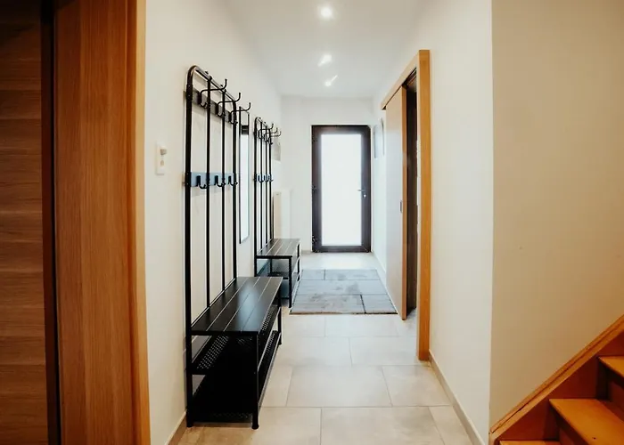 Dom wakacyjny Amon L'vi Bresseur *